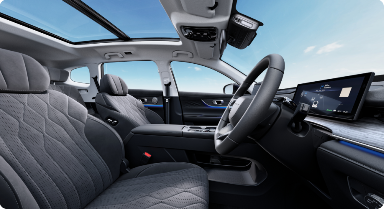 12-loudspeakers-front-headrest-speakers